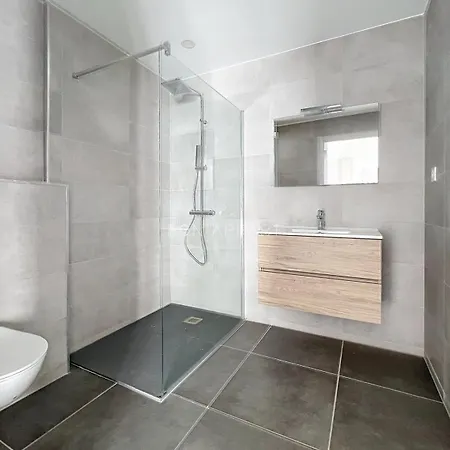 T2 Standing Apartment *