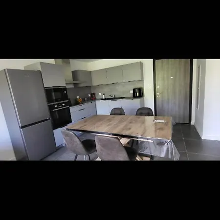 דירה T2 Standing *
