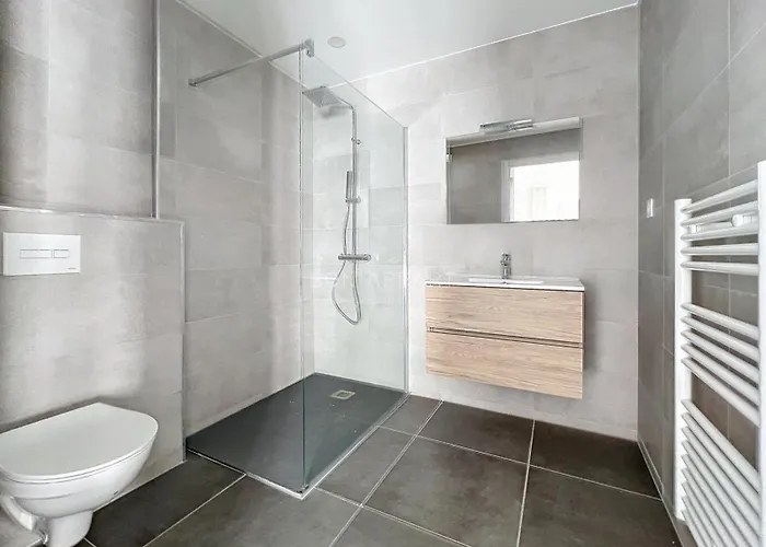 T2 Standing Apartment *